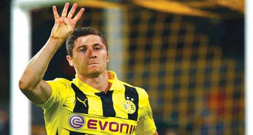 بايرن ميونيخ يعلن تعاقده رسميا مع ليفاندوفيسكي لمدة 5 سنوات 